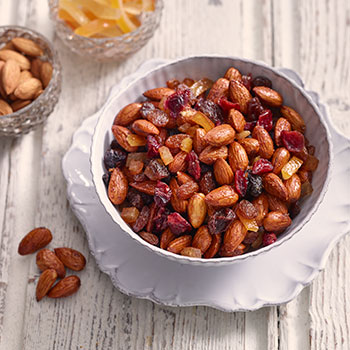 Recipe: Mince pie almonds for a guilt-free festive snack