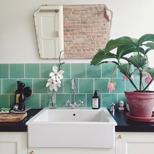 6 plastic-free products to eco-up your bathroom