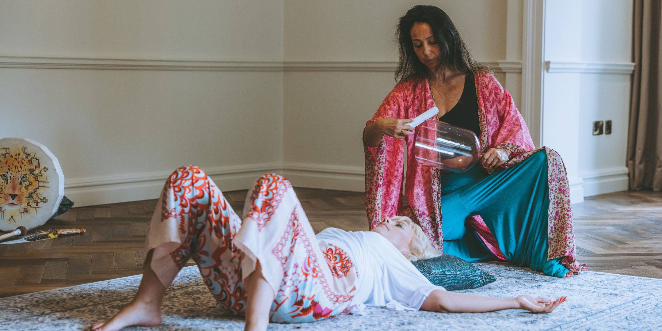 BodyMind Maturation expert Nicky Clinch performing sound meditation