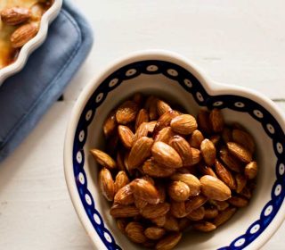 Recipe: Sweet & spicy almonds for healthy winter skin